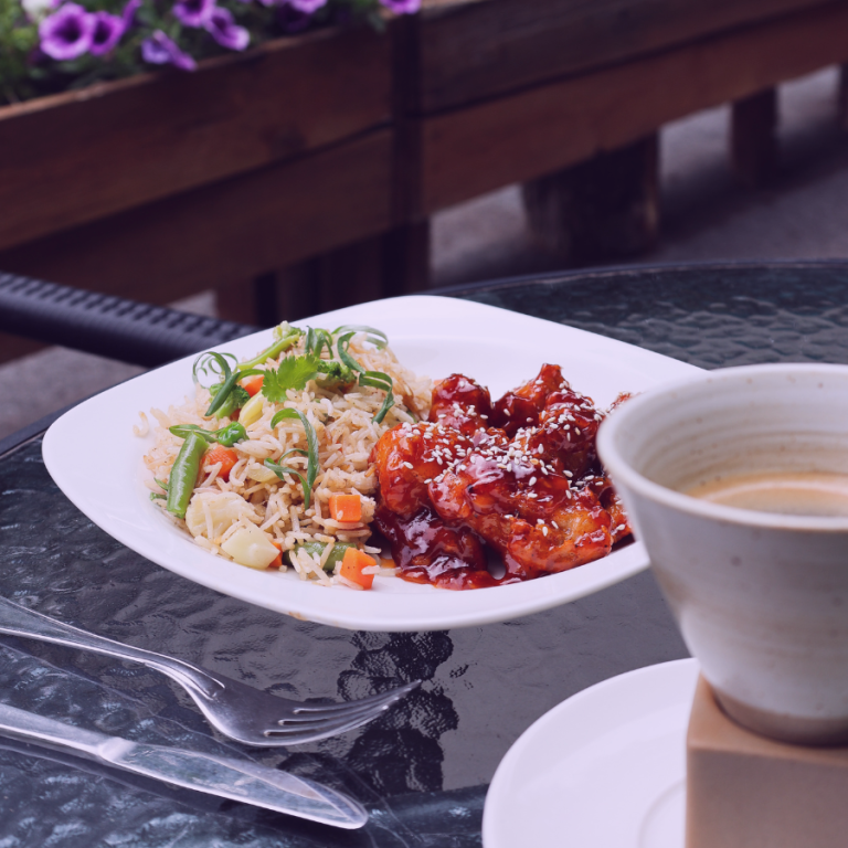 Aasia toit Hiiumaal Kärdlas - Mandala